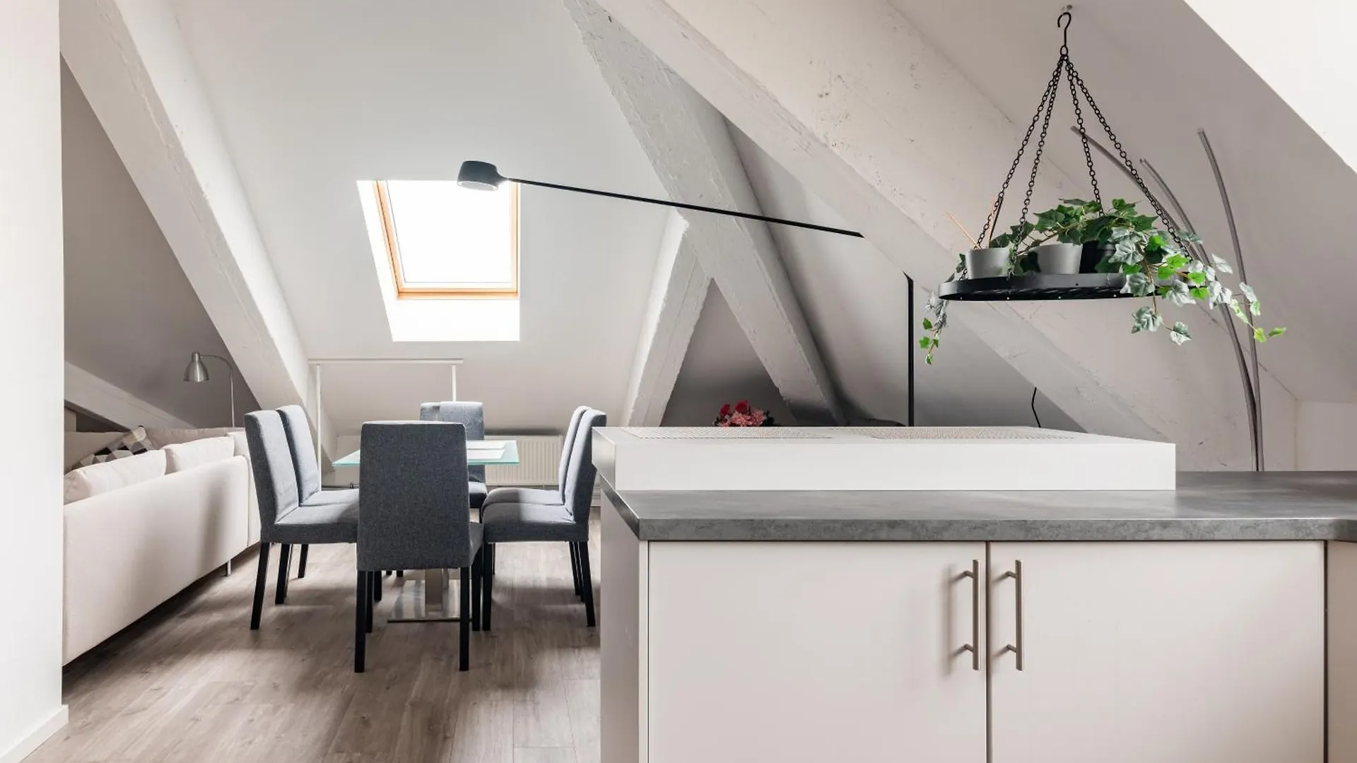 Mint Apartment Ueber Der Stadt Parken Kueche Wifi Berlin
