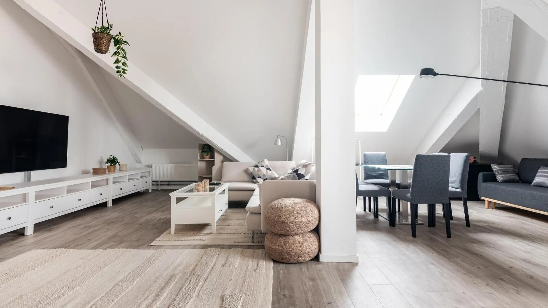 Mint Apartment Ueber Der Stadt Parken Kueche Wifi Berlin 0*,  Germany