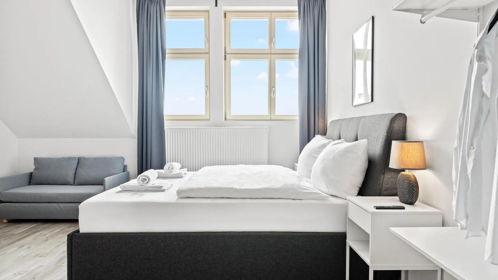 Mint Apartment Ueber Der Stadt Parken Kueche Wifi Berlin Germany