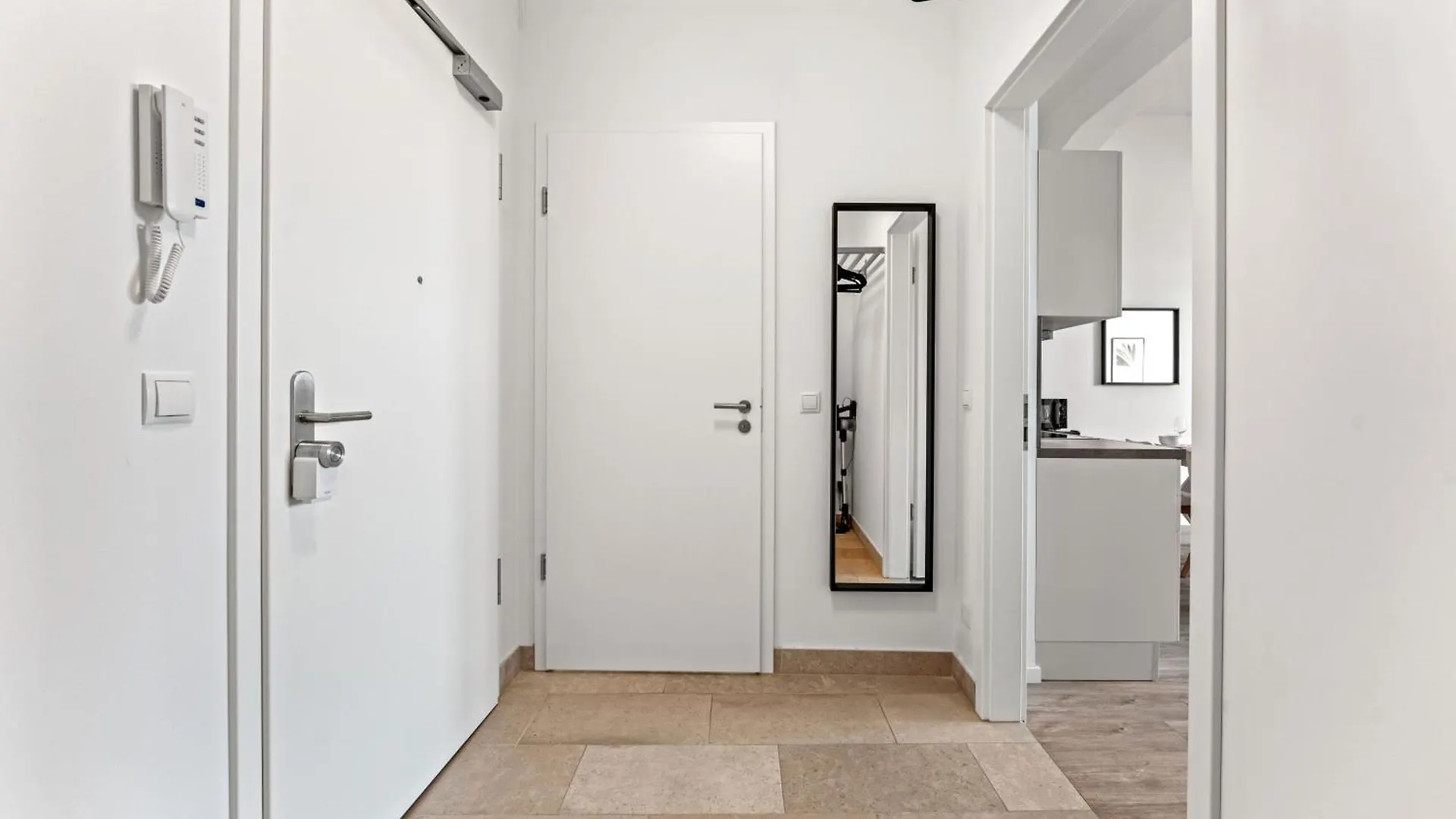 Mint Apartment Ueber Der Stadt Parken Kueche Wifi Berlin