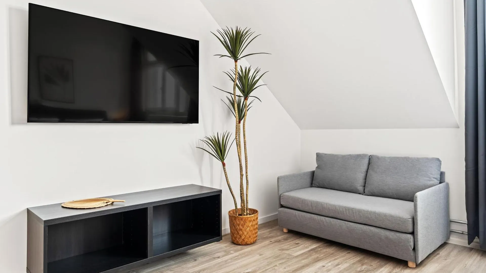 Mint Apartment Ueber Der Stadt Parken Kueche Wifi Berlin