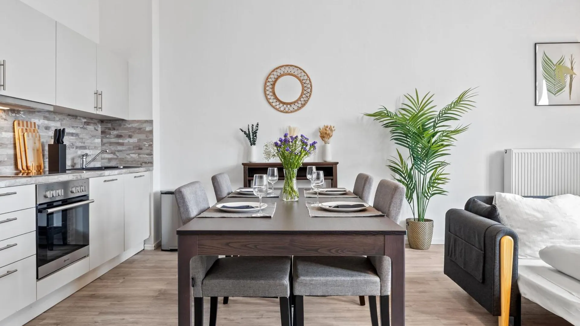 Mint Apartment Ueber Der Stadt Parken Kueche Wifi Berlin Germany