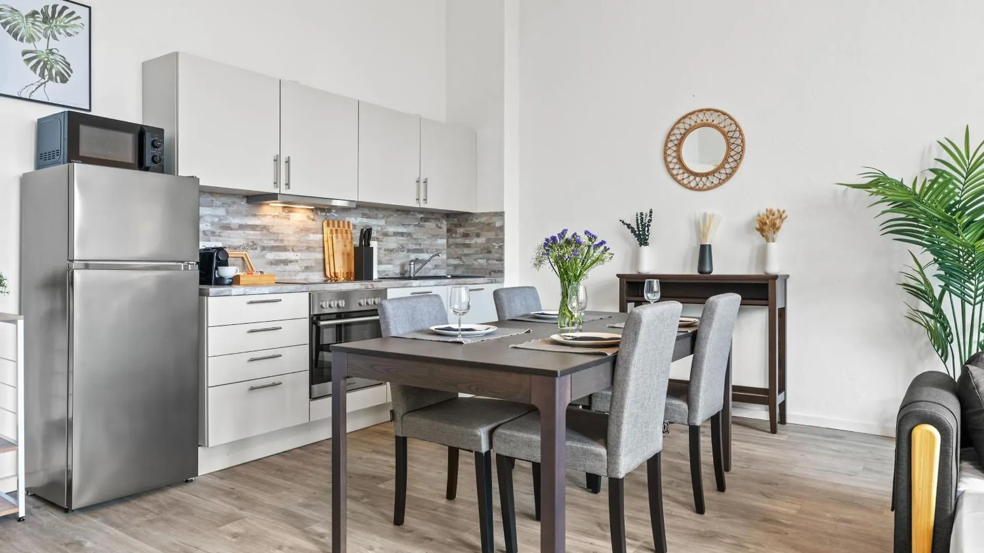 Mint Apartment Ueber Der Stadt Parken Kueche Wifi Berlin