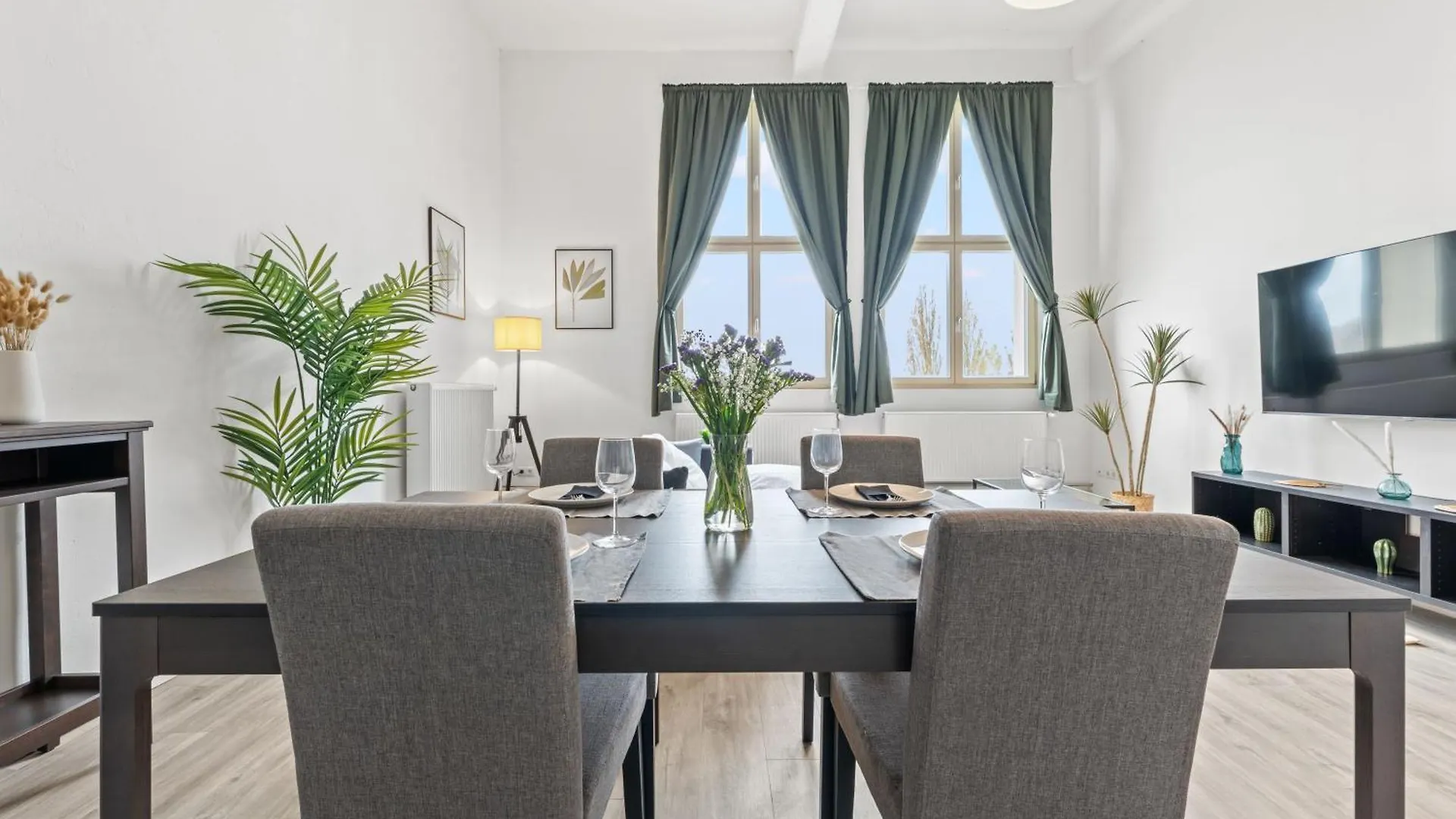 Mint Apartment Ueber Der Stadt Parken Kueche Wifi Berlin