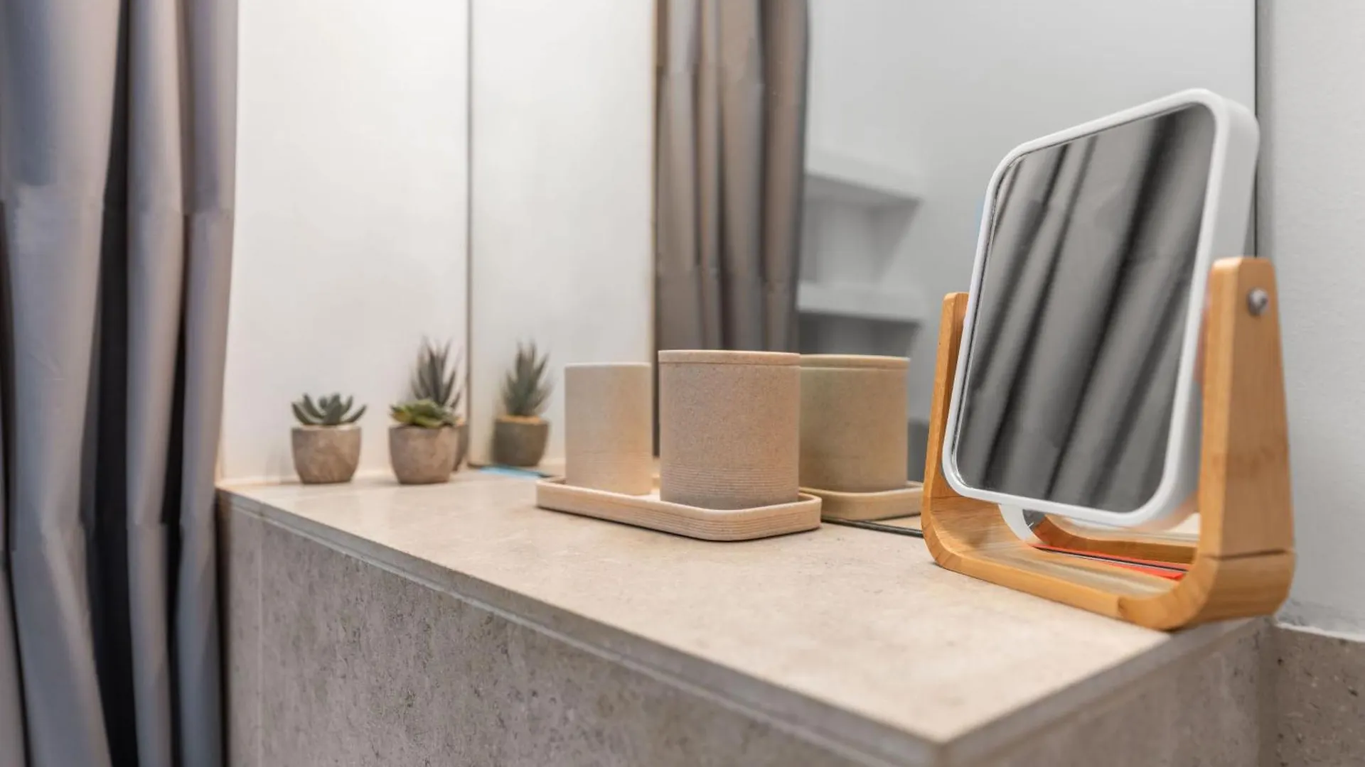 Mint Apartment Ueber Der Stadt Parken Kueche Wifi Berlin 0*,