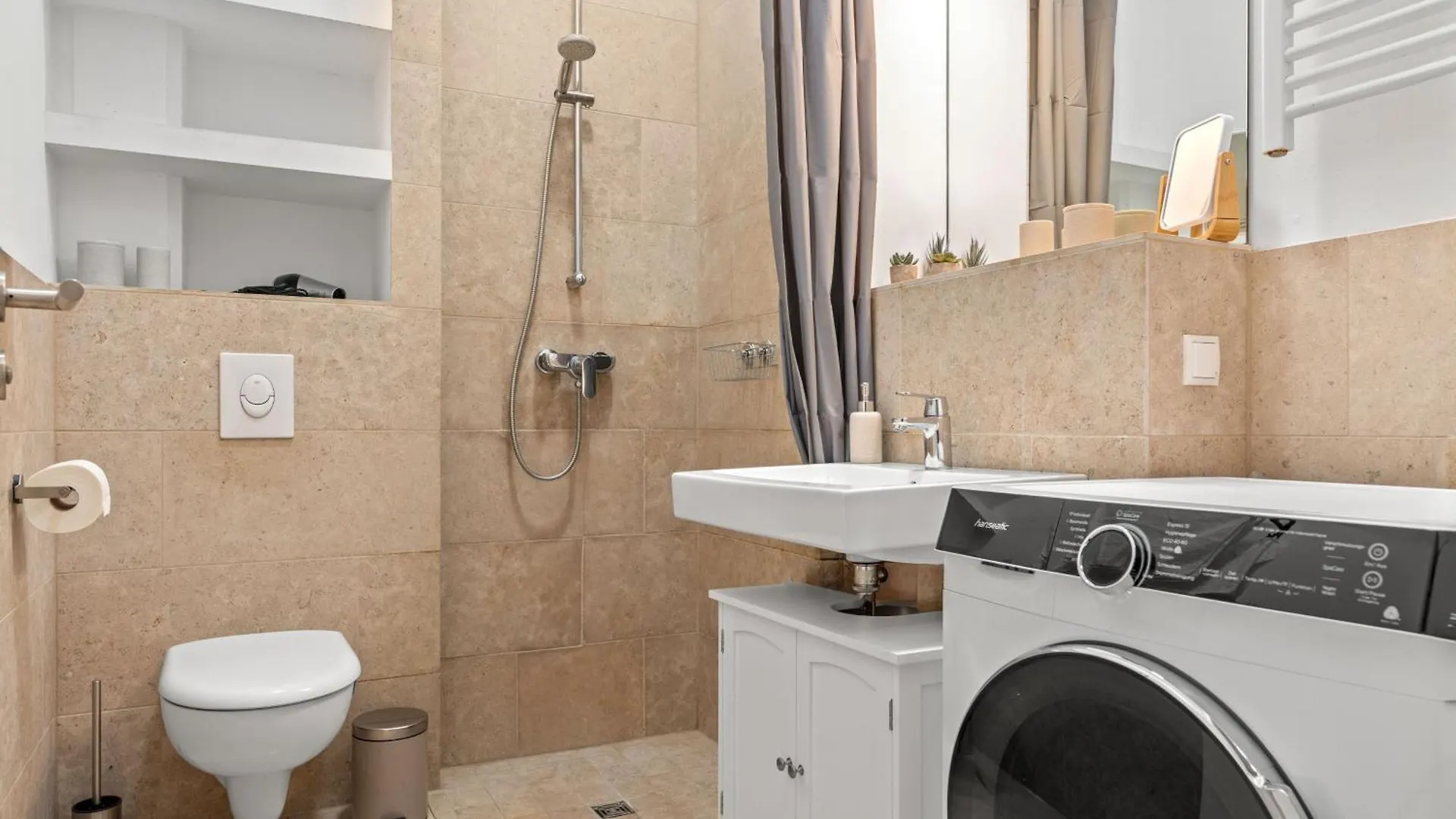 Mint Apartment Ueber Der Stadt Parken Kueche Wifi Berlin Germany
