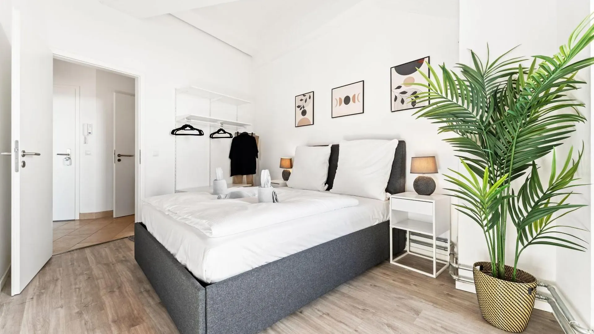 Mint Apartment Ueber Der Stadt Parken Kueche Wifi Berlin